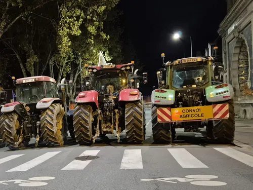 Dunkerque : des tracteurs et des agriculteurs dans toute la Région...