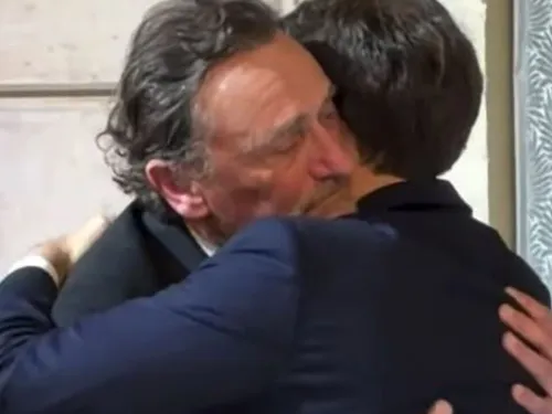 Légion d'honneur : le Dunkerquois Jean-Paul Rouve décoré et ému aux...