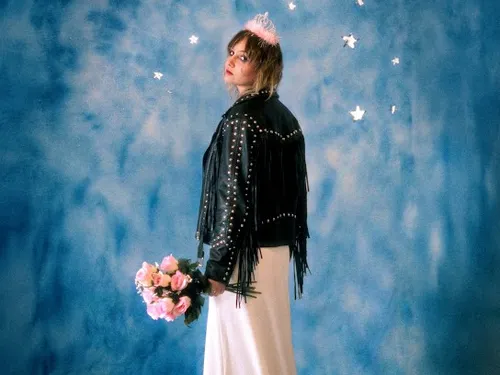 Jeanne Bonjour : découvrez  son nouveau single Bal de fin d’année