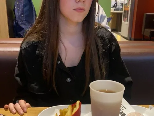 Disparition inquiétante à Dunkerque : Loubna, 16 ans, activement...