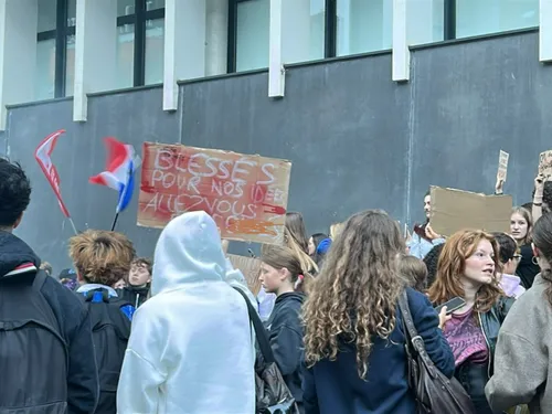 Mouvement des lycéens dans le Pas-de-Calais : 1250 manifestants, 18...