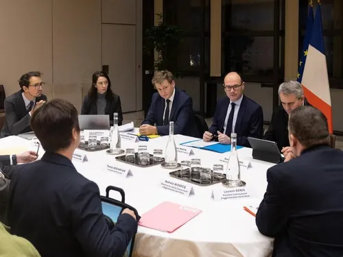 Arc en redressement judiciaire : le ministre de l'Industrie croit...