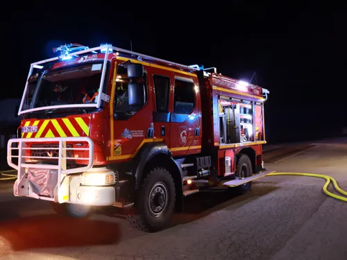 Étaples  : un important incendie dans la zone Opalopolis a duré...