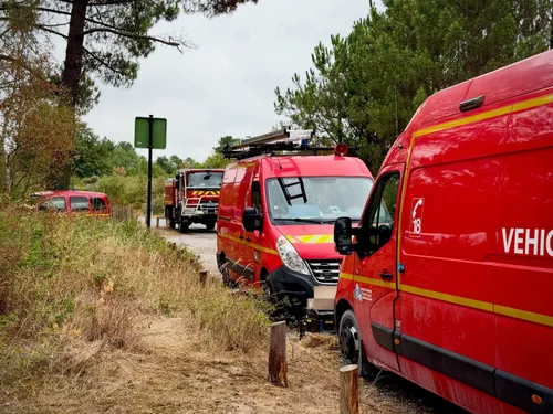 Les pompiers toujours sur le terrain entre Dannes et...