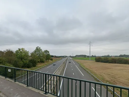 Herzeele : le pont de l'autoroute restera fermé plus longtemps que...