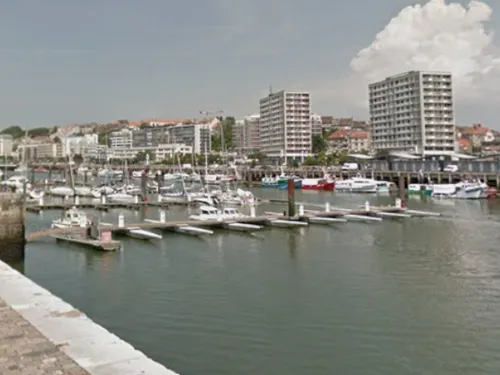Boulogne-sur-Mer : une vedette coule dans le port de plaisance