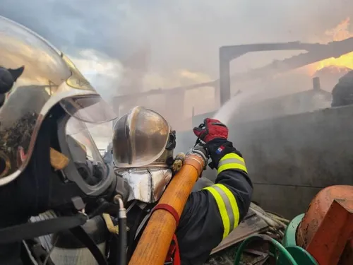 Coudekerque-Branche : une maison ravagée par les flammes route de...