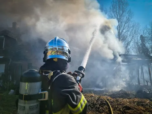 Une habitation en feu à Oye-Plage