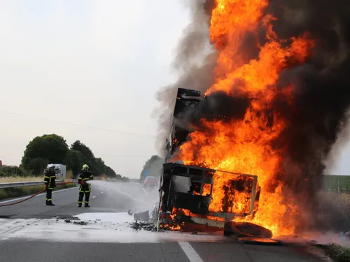 Lumbres : dix casernes de pompiers, des gendarmes et le Smur en...