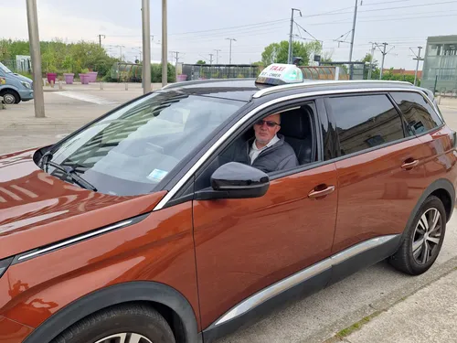 Saint-Omer : les chauffeurs de taxi étranglés par les prix du...