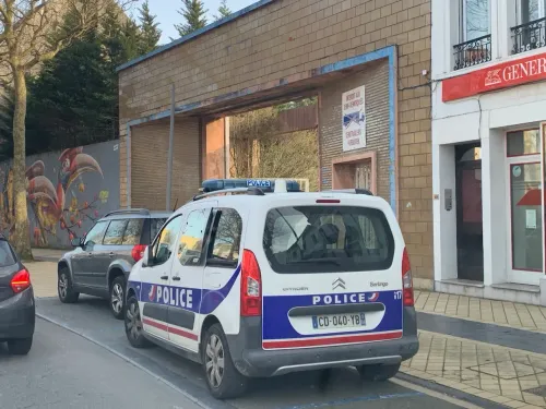 Calais : l'ancienne usine Brampton s'embrase