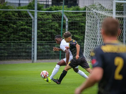 Stade lavallois : un attaquant pisté, un nouveau défenseur central...