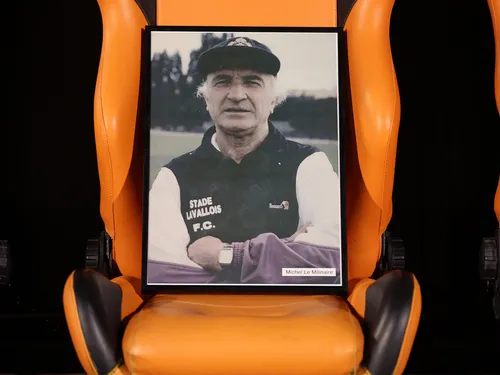 Stade lavallois. Près de sa famille et d'anciens joueurs, les...