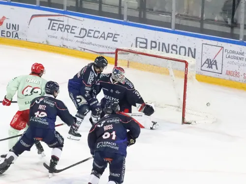Hockey sur glace. Les Ducs d'Angers sortent par la petite porte