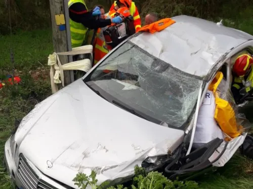Château-Gontier. Trois blessés dont un grave après une violente...