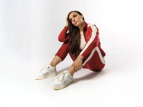 Découvrez Esmée avec "Memento" (Interview)