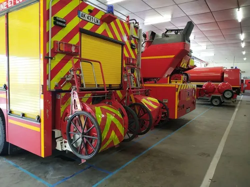 Segré-en-Anjou Bleu. Un incendie dans un dépôt de bus