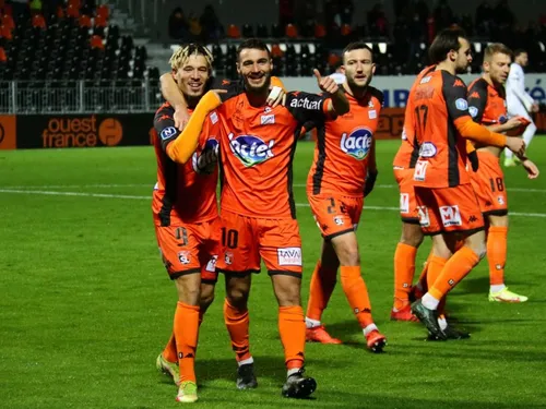 Stade lavallois. Laval fait une belle opération face à Chambly et...