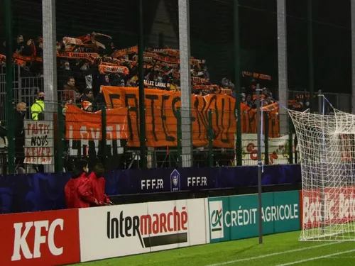 Stade lavallois : en tribune lors des affrontements au Red Star, un...