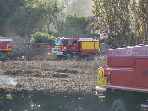 Nyoiseau : l'incendie fixé, 15 hectares de brûlés près du cimetière