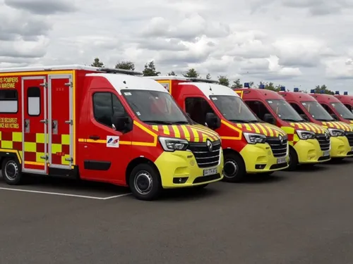 Ambrières-les-Vallées. Un ULM percute un poteau électrique : deux...