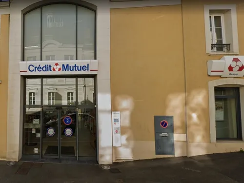 Les salariés du Crédit Mutuel Maine-Anjou Basse-Normandie en grève...