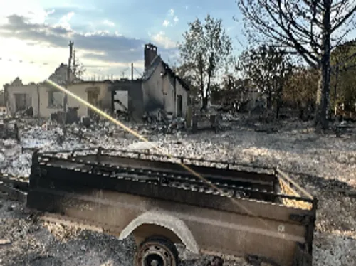 Sceaux d'Anjou. Sa maison détruite par l'incendie, ses amis lancent...