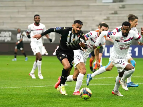 Angers SCO : fin de saison pour Sofiane Boufal