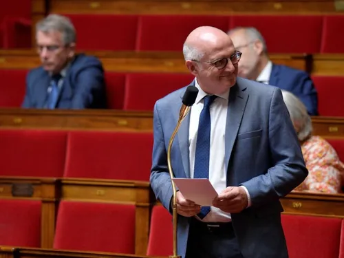 Réforme des retraites : "il va falloir aller plus loin dans la...