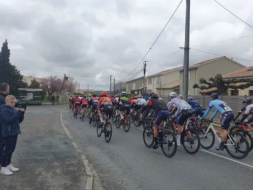 Cyclisme : Alexy Fouquet, coureur de Mayenne-VandB-Monbana,...