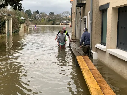 Grez-Neuville. La Mayenne est montée rapidement, plusieurs...