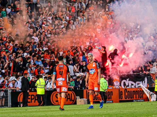 EN IMAGES. Stade lavallois : nos plus belles photos du titre...