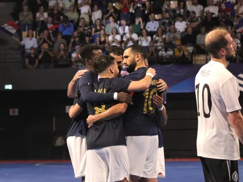 Futsal. A Laval, l'équipe de France s'impose grâce à ses Lavallois...