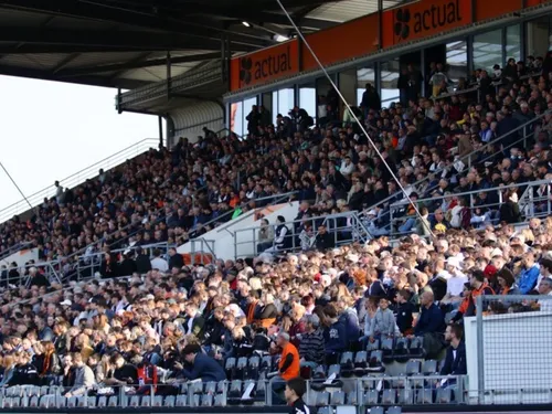 Stade lavallois : le Messin N'Doram touché par un projectile ? Le...