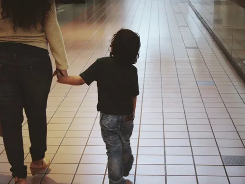 Parents Solo : "J'en vois de plus en plus dans les associations...