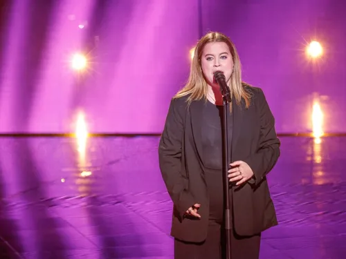 The Voice. La chanteuse de Château-Gontier Juliet touche du doigt...