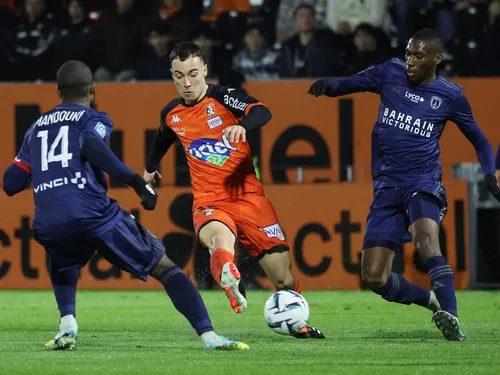 Stade lavallois. Réduits à dix, les Tango prennent un point face au...