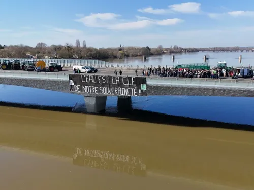 Près d'Angers. « Si on n'a plus d'irrigation, l'exploitation ne...