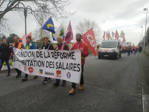 Réforme des retraites : des cortèges dégarnis et des syndicats...