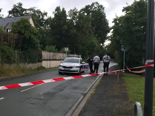Fugitif soupçonné de double meurtre : hélicoptère, voiture...