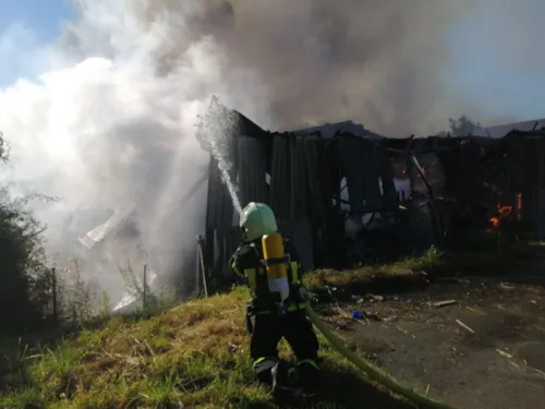 Laval : un incendie de grande ampleur dans la zone des Touches