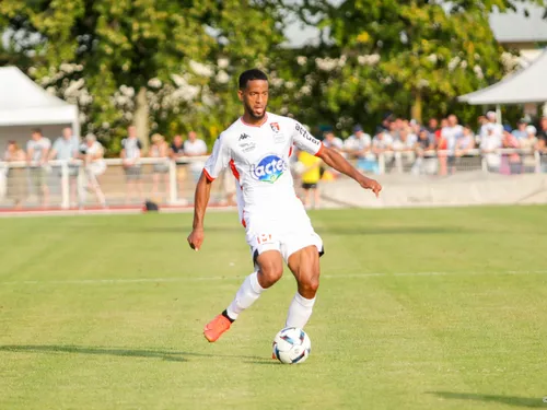 Stade lavallois : miné par son début de match, Laval s'incline à...