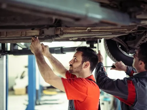 Le Garage Socheleau recrute un Carrossier et un Réceptionniste !