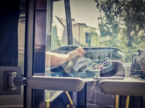 Transports Voisins recrute en CDI (49)