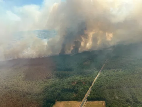 Incendie de Baugé-en-Anjou : des officiers de Segré et des pompiers...