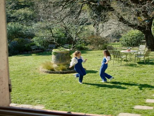 Les Frangines "Devenir quelqu'un" : Le clip !