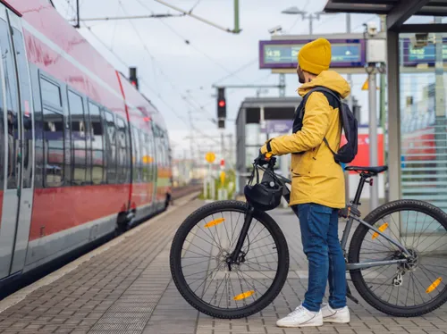 Evron : une femme de 65 ans meurt percutée par un train de...