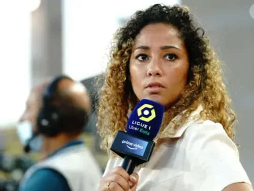 Virginie Sainsily au bord du terrain pour la Coupe du monde 2026...