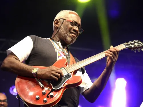 JACOB DESVARIEUX, L’ÂME DU ZOUK GRAVÉE À SAINT-OUEN  