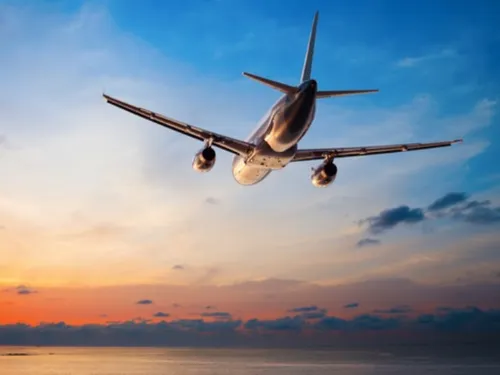 LADOM PREND EN CHARGE 100 % DU BILLET D’AVION DES ÉTUDIANTS...